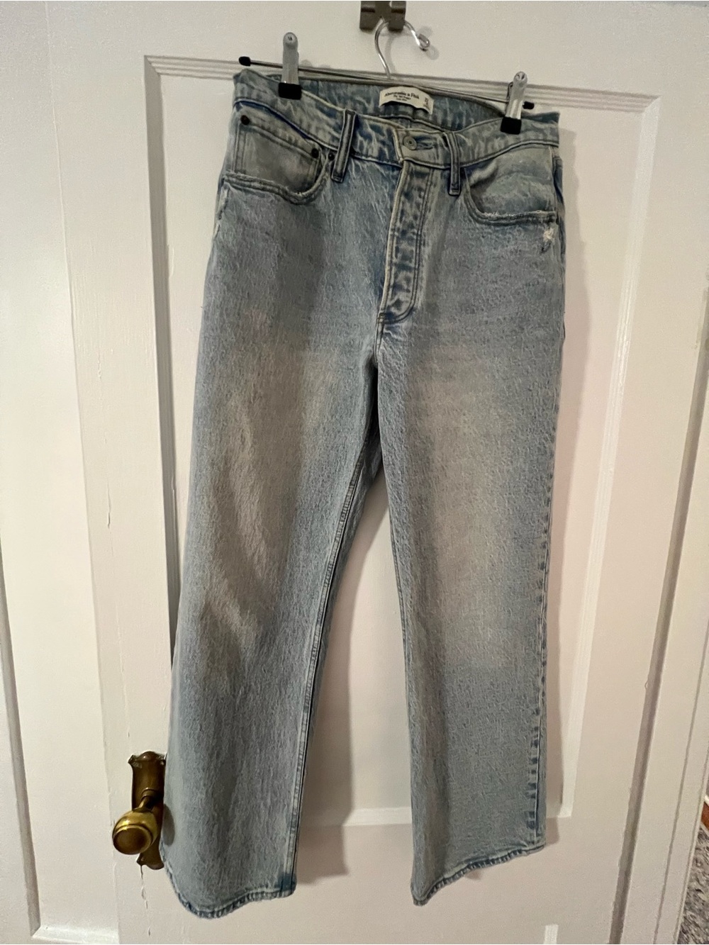 Abercrombie & Fitch Women's Pale Blue Straight-Leg Jeans